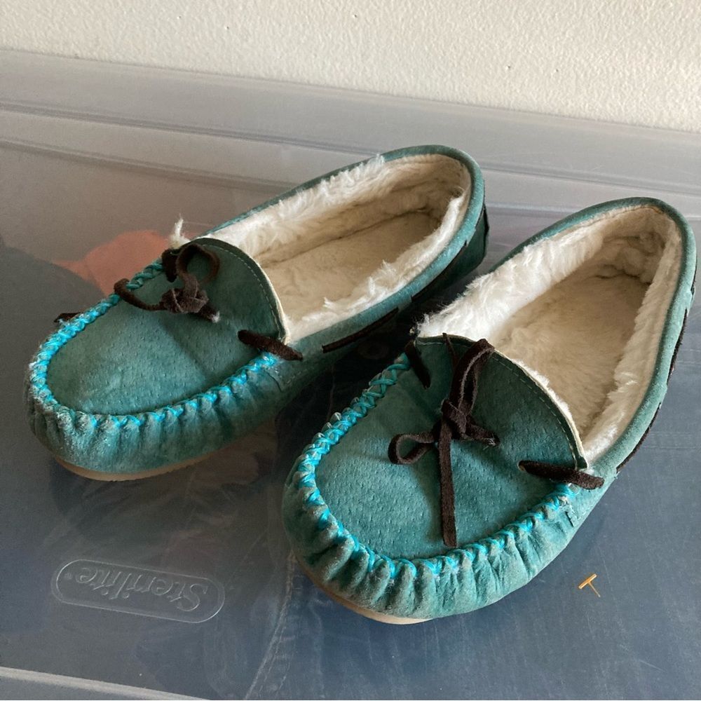 Lamo 6 moccasin blue faux fur